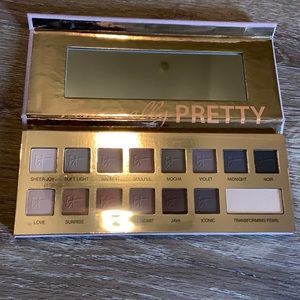 It cosmetics naturally pretty eye shadow palette
